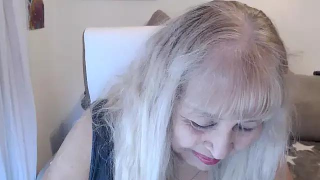 SusiLifeXXX on StripChat 