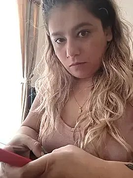 Sweet_Bella_Valery on StripChat