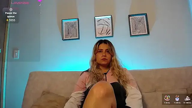 Sweet_Bella_Valery on StripChat