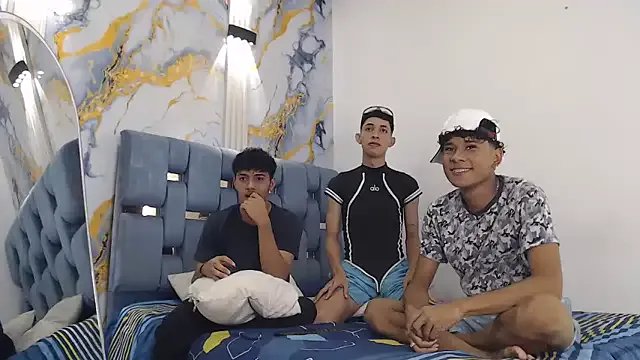 SWEET_RABBIT1 on StripChat