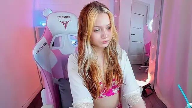 SweetieAngela on StripChat 