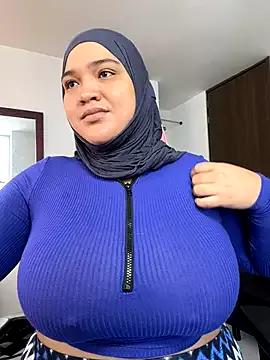 sweetmuslim01 — Shower sex with my friend Lucy 