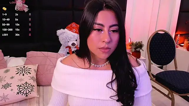 TamaraLeen on StripChat 