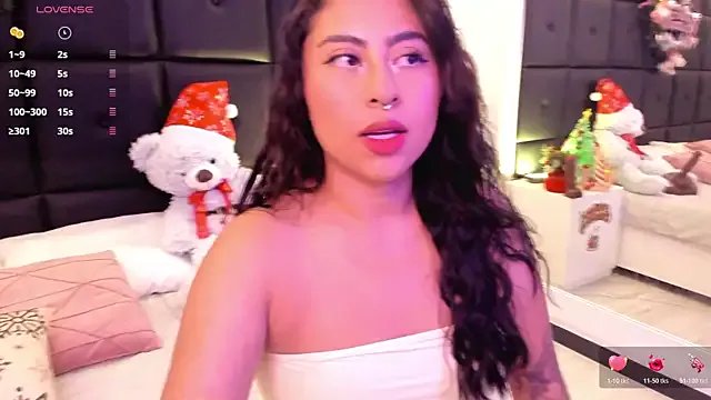 TamaraLeen on StripChat 