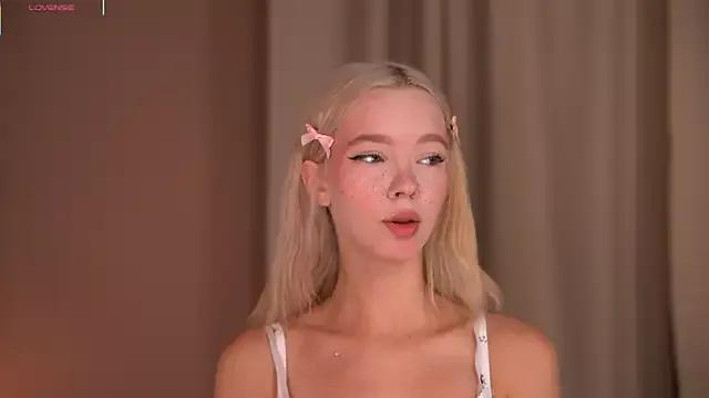TastyTiffy on StripChat 