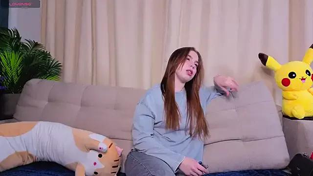 StripChat ToniaRoehr  is Freechat  ToniaRoehr — Tie my hair up slowly, like I'm teasing