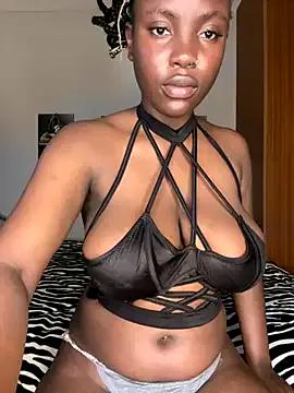 Tushy_baiby2000 on StripChat