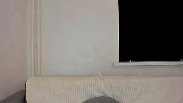 willow_fox on StripChat 