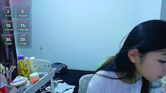 xiaoxi-12 on StripChat