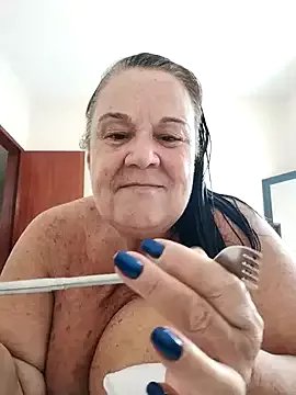 Yaya_Mineira on StripChat 