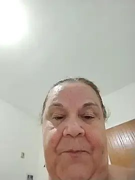 Yaya_Mineira on StripChat 