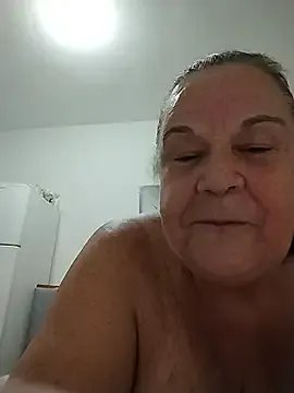Yaya_Mineira on StripChat 