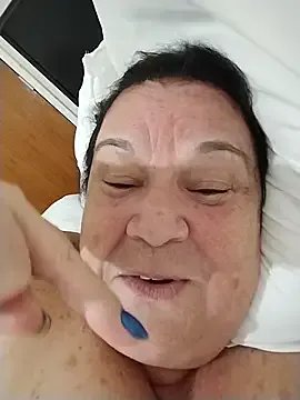 Yaya_Mineira on StripChat 