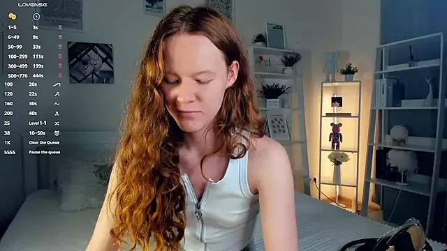 ZaraBluitt on StripChat 