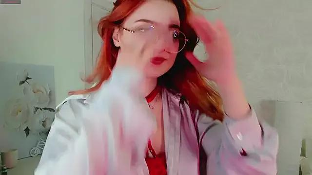 ZaraDarrel on StripChat 