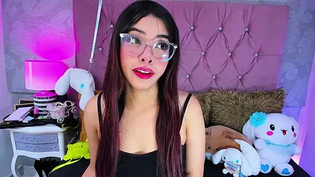 ZarahQueen on StripChat 
